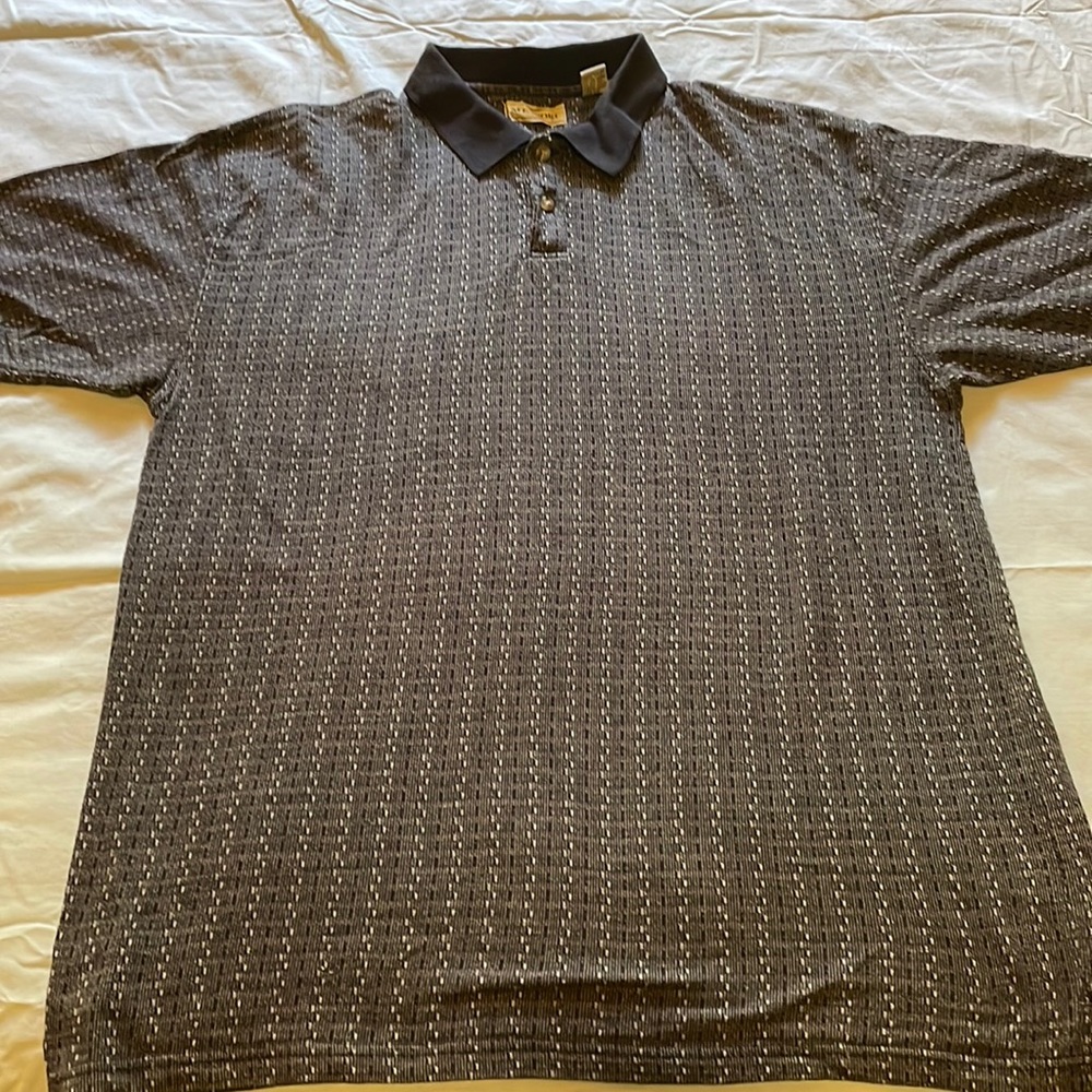 3 for $6 bundle and offer 😉 Men’s polo shirt